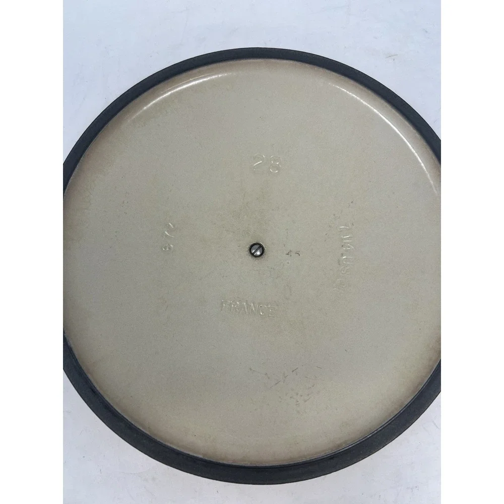 Le Creuset Dutch Oven ORANGE #28 7.25 Qt  11.5